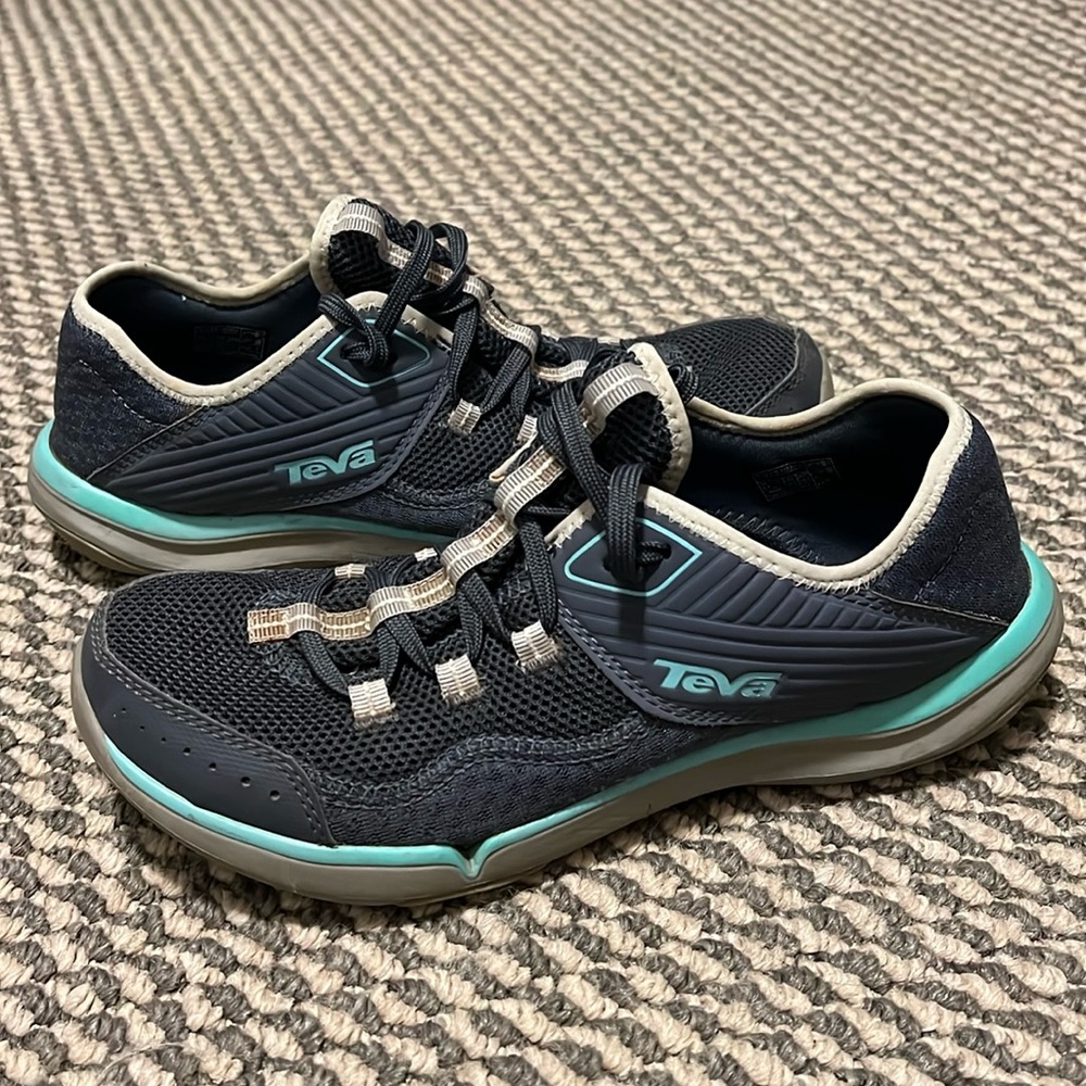 Women’s Teva Hiking & Walking Shoes. Size 8.5.